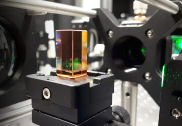 Holographic Storage Device